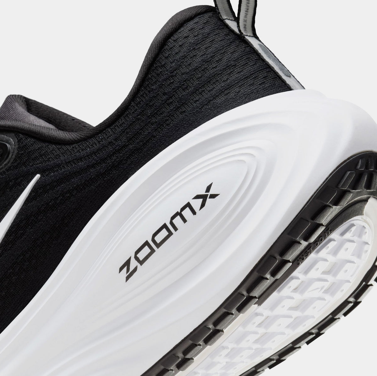Vomero Plus Mens Running Shoes (Black/White/Anthracite/Light Smoke Grey/Metallic Silver)