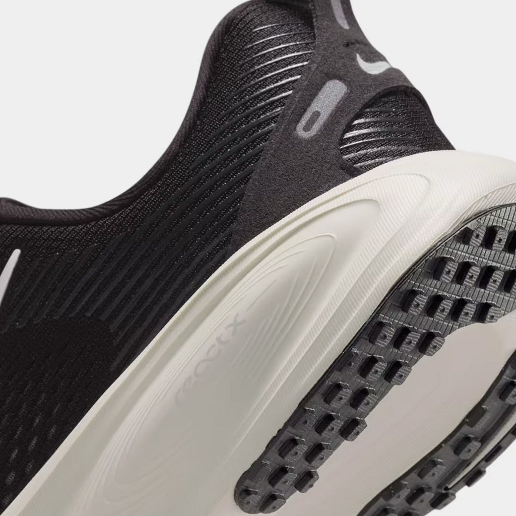 Vomero 18 Grade School Running Shoes (Black/Coconut Milk/Iron Ore/Summit White)