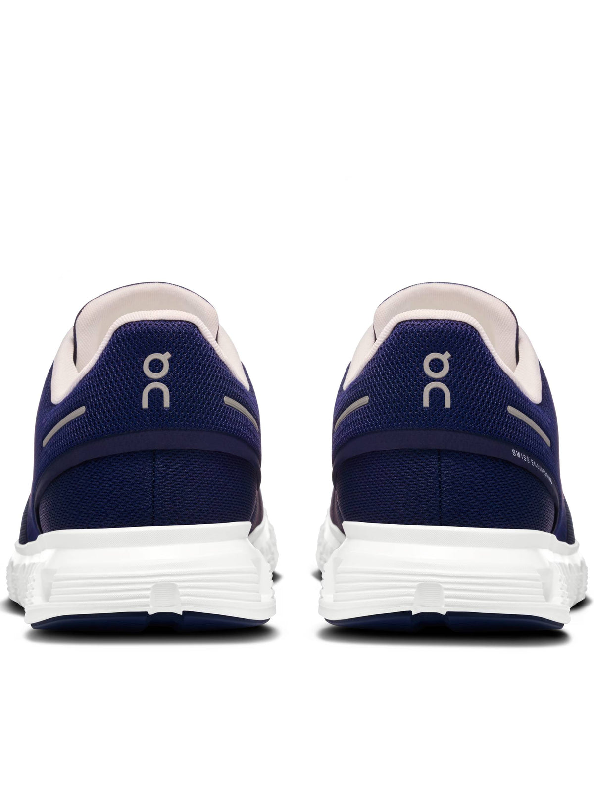 Low-Profile Sneakers with Breathable Mesh Upper and Flexible Sole