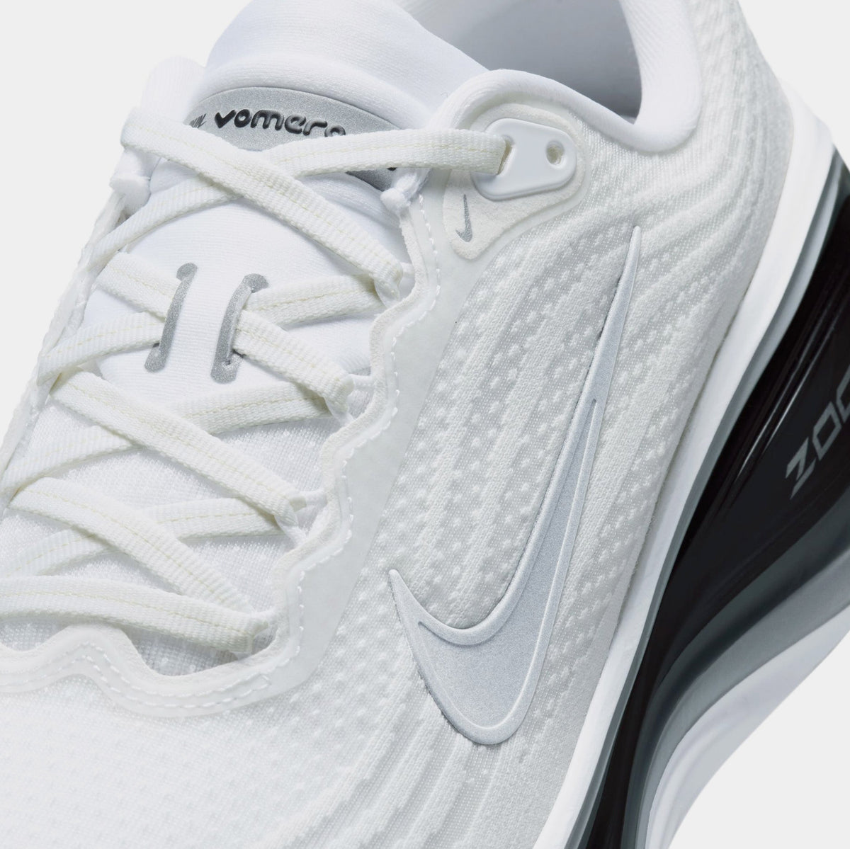 Vomero Plus Mens Running Shoes (White/Metallic Silver/Black/Cool Grey)
