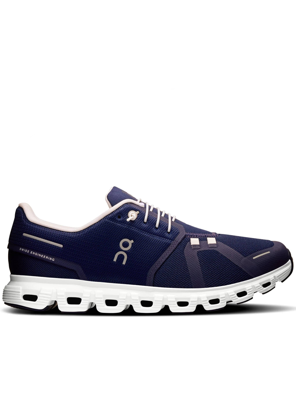 Low-Profile Sneakers with Breathable Mesh Upper and Flexible Sole