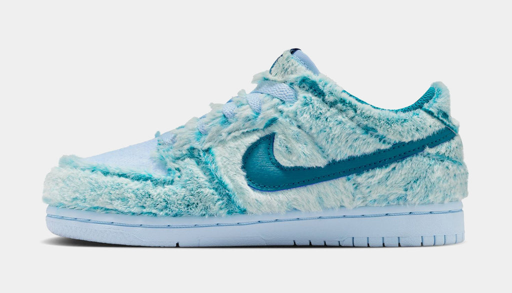 Dunk Low Abominable Snowman Preschool Lifestyle Shoes (Celestine Blue/Green Abyss/White)