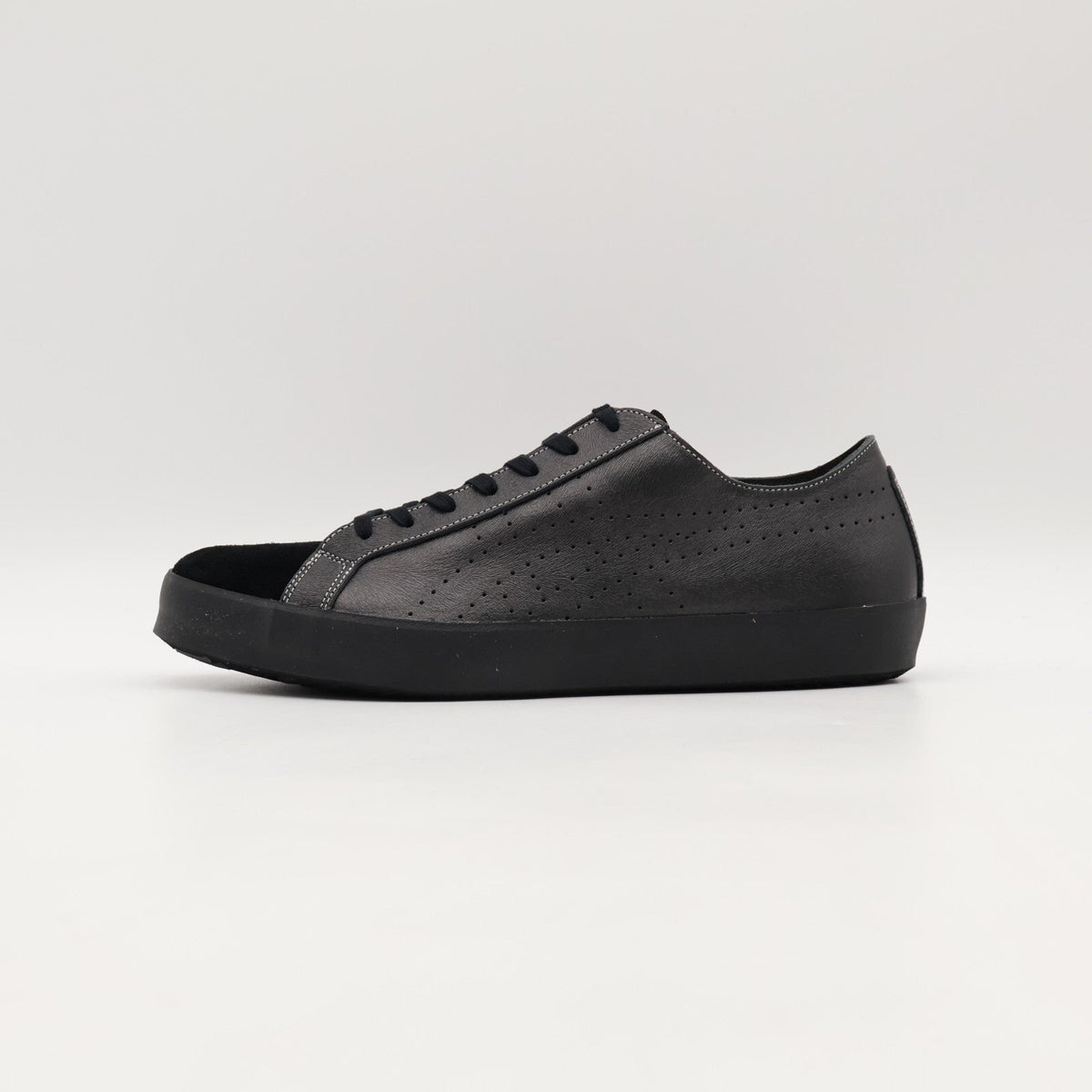 1183C510-001  Onitsuka Tiger NIPPON MADE Fabre Deluxe Lo CL Black Black (Men's)