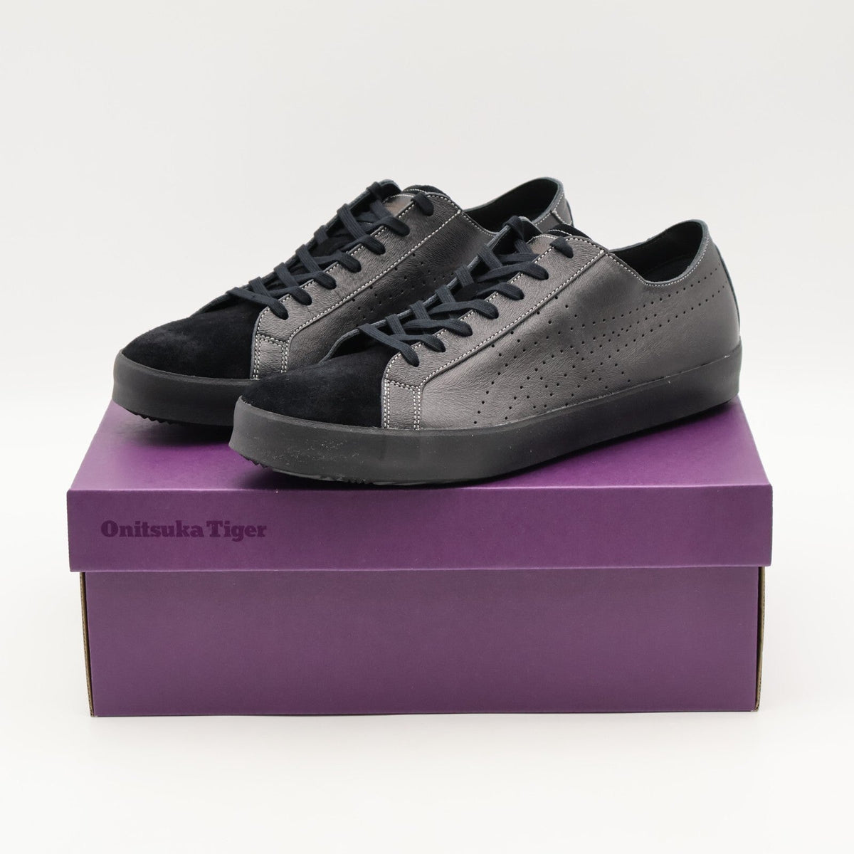1183C510-001  Onitsuka Tiger NIPPON MADE Fabre Deluxe Lo CL Black Black (Men's)