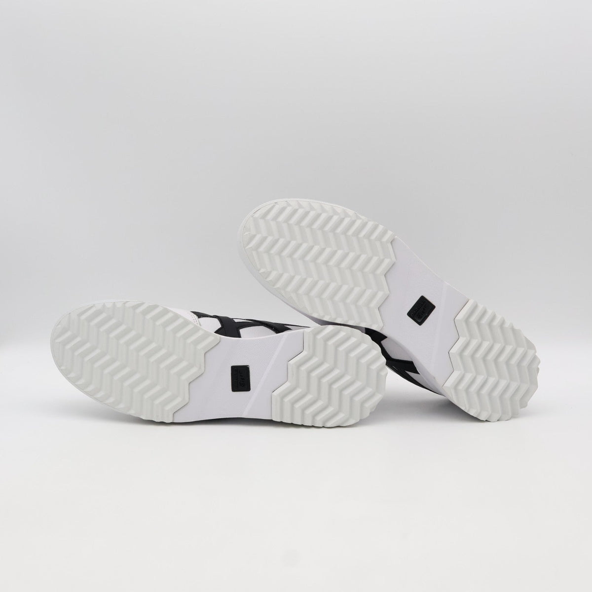 1183A559-109 Onitsuka Tiger DELEGATION EX WHITE BLACK (Men's)