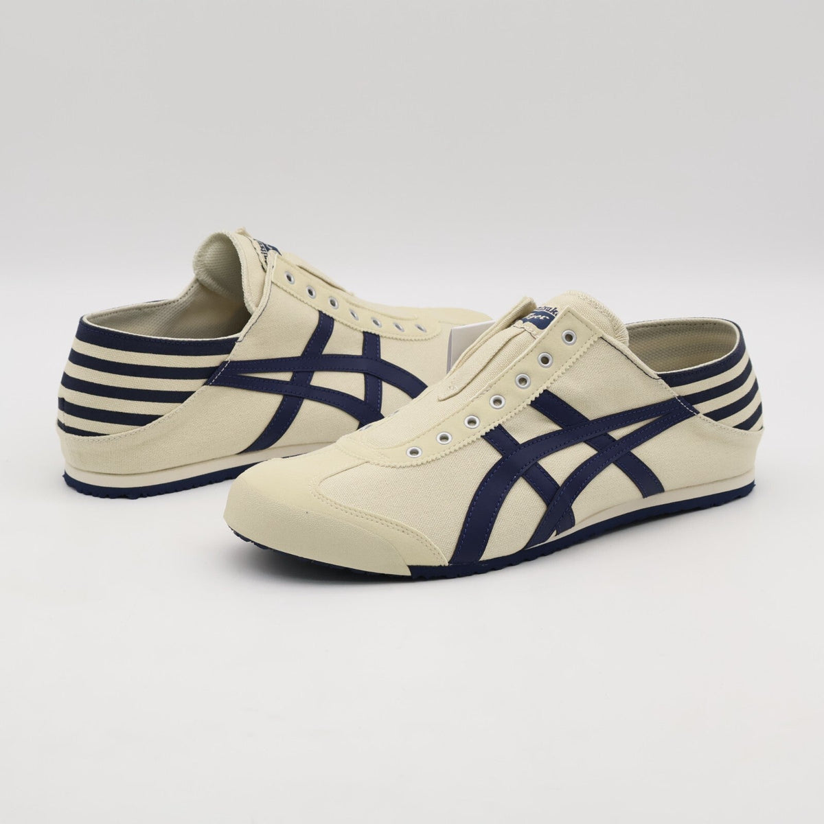 1183C233-250 Onitsuka Tiger Mexico 66 Paraty Natural Navy (Men's)