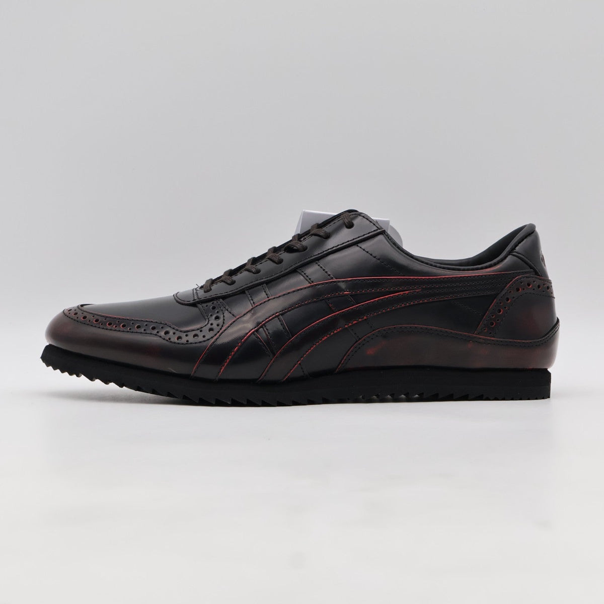 1181A610-200 Onitsuka Tiger NIPPON MADE ULTIMATE TRAINER LICORICE BROWN (Men's)