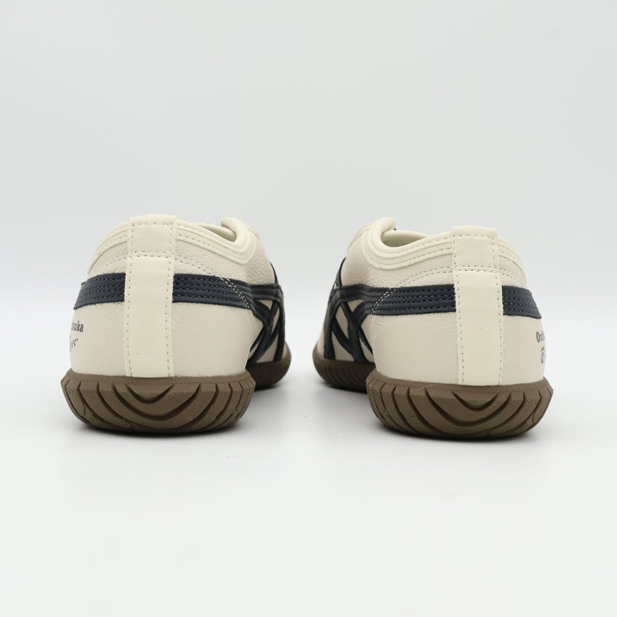 1183C529-200 Onitsuka Tiger Tsunahiki Slip On Birch Indigo Navy (Men's)
