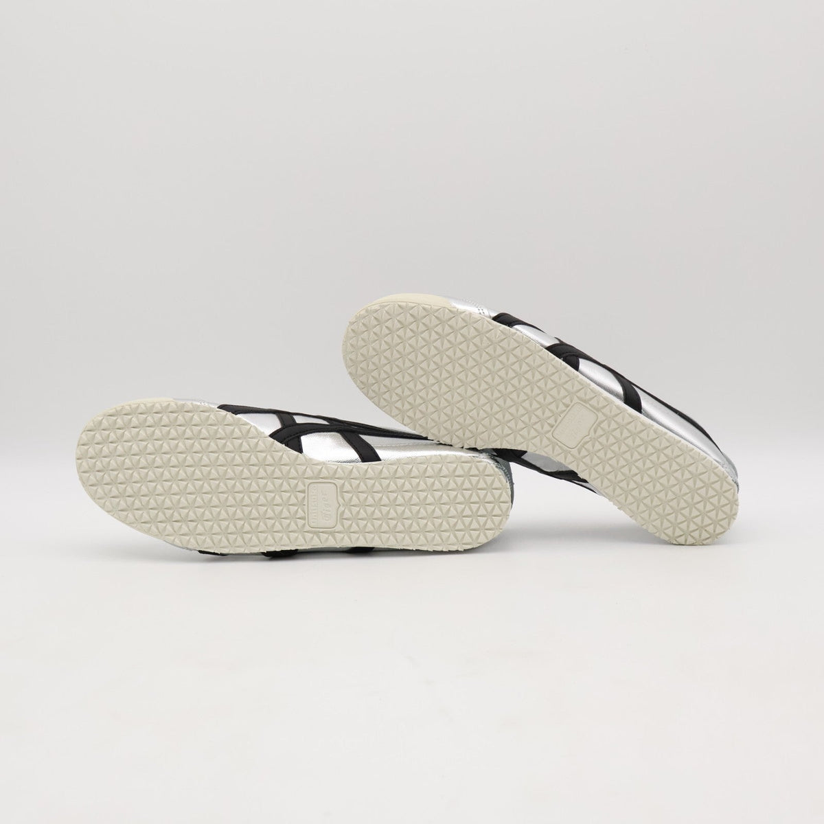 1183B566-020 Onitsuka Tiger Mexico 66 Pure Silver Black (Men's)
