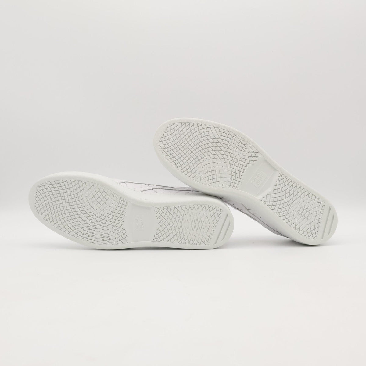 1183A803-107 Onitsuka Tiger GSM SD White (Men's)