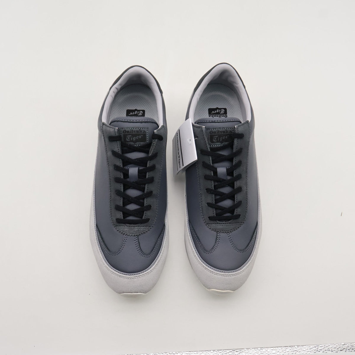1183C385-021  Onitsuka Tiger Hsinti Carrier Grey (Men's)