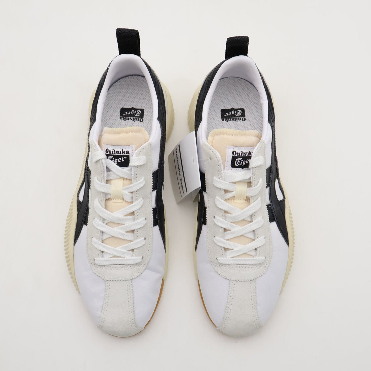 1183B257-101 Onitsuka Tiger Acromount White Black (Men's)