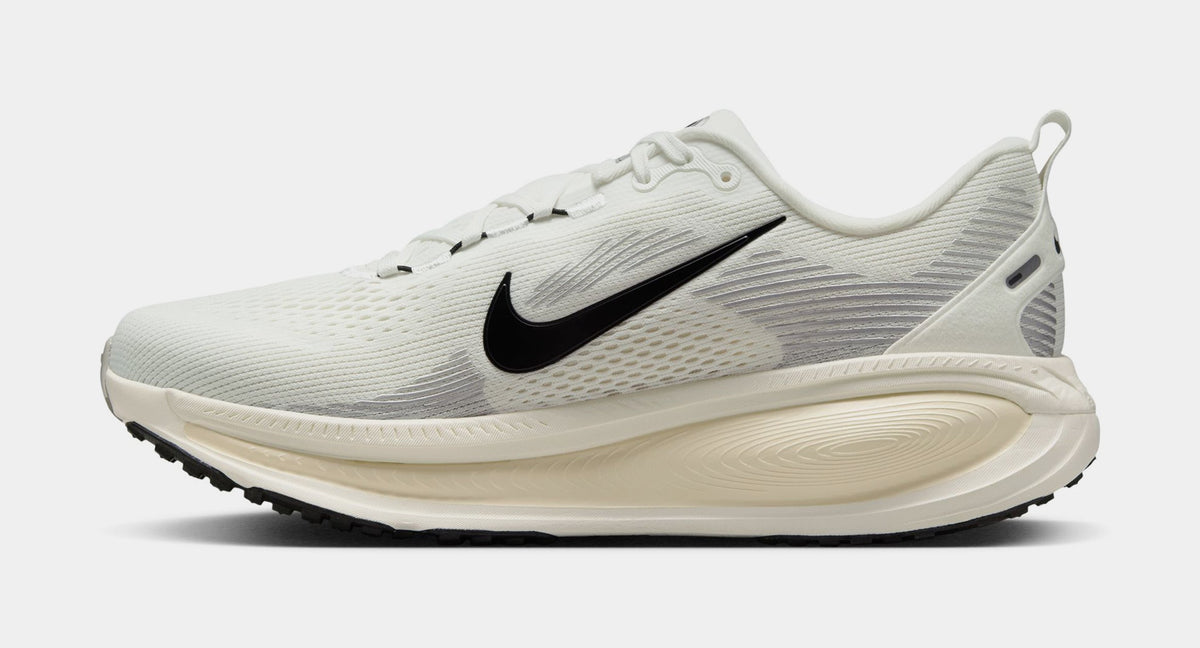 Vomero 18 Mens Running Shoes (Summit White/Black/Coconut Milk)