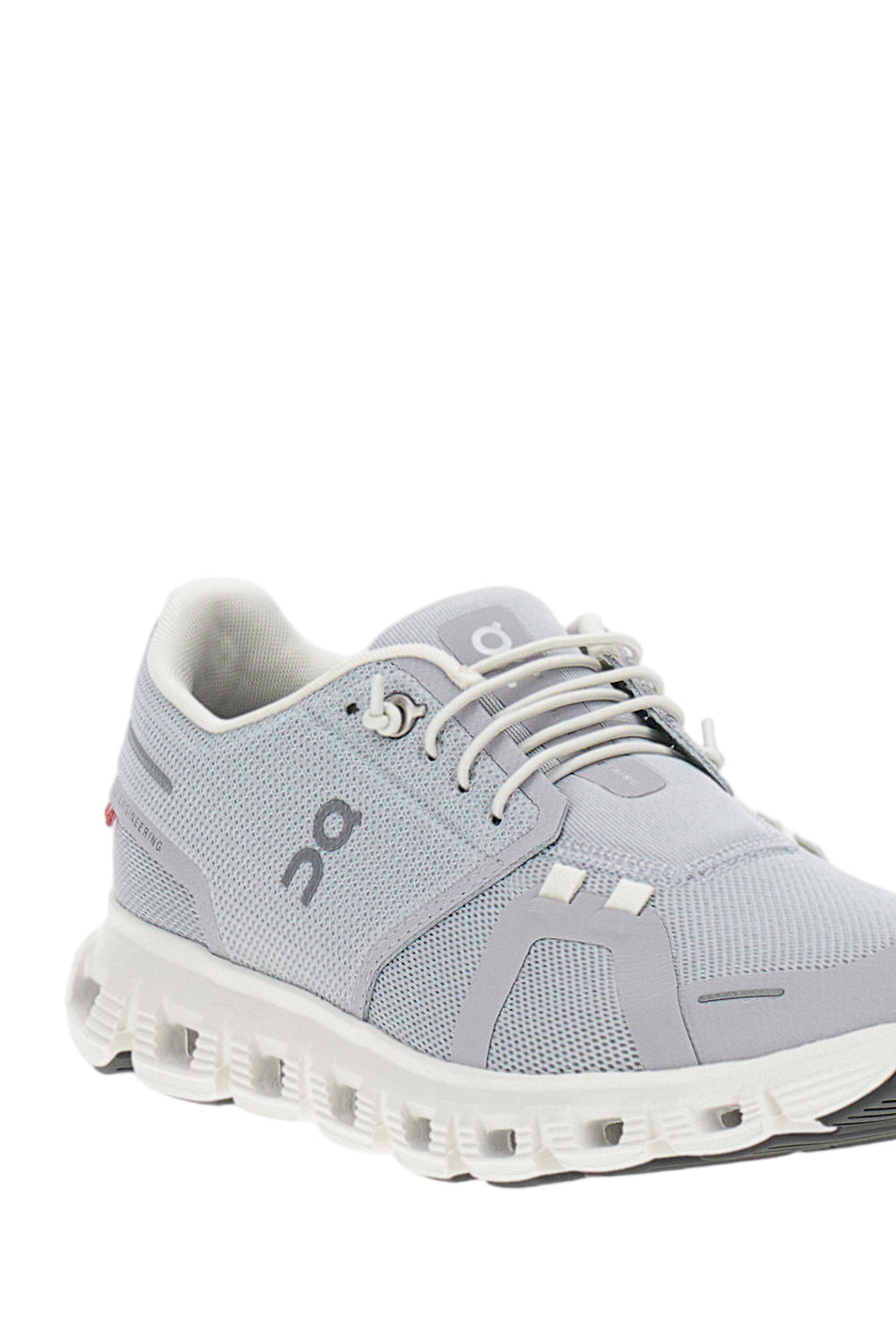 Lightweight Sneakers with CloudTec Technology and Speed-Lacing System