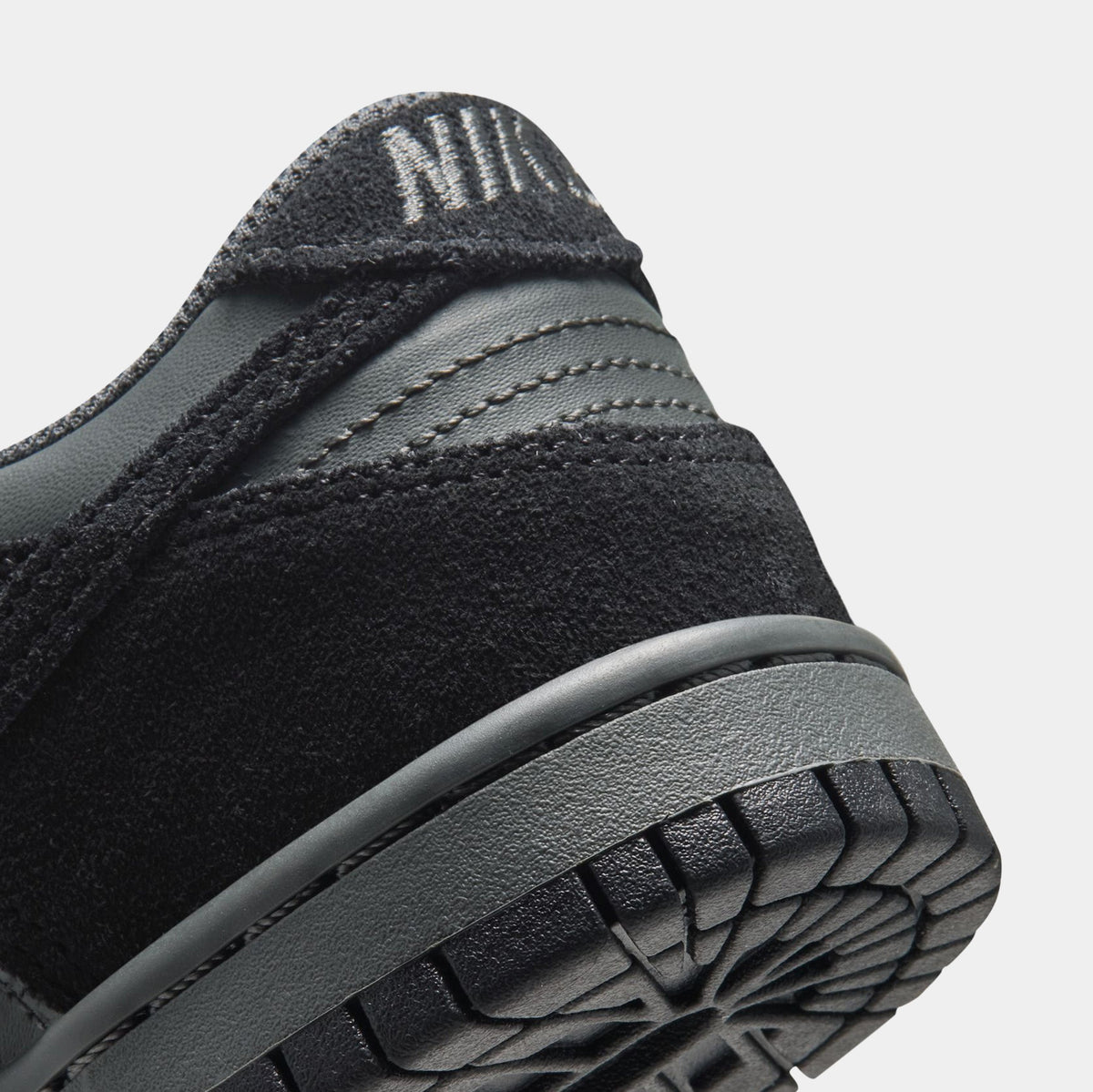 Dunk Low Iron Grey Grade School Lifestyle Shoes (Iron Grey/Black)