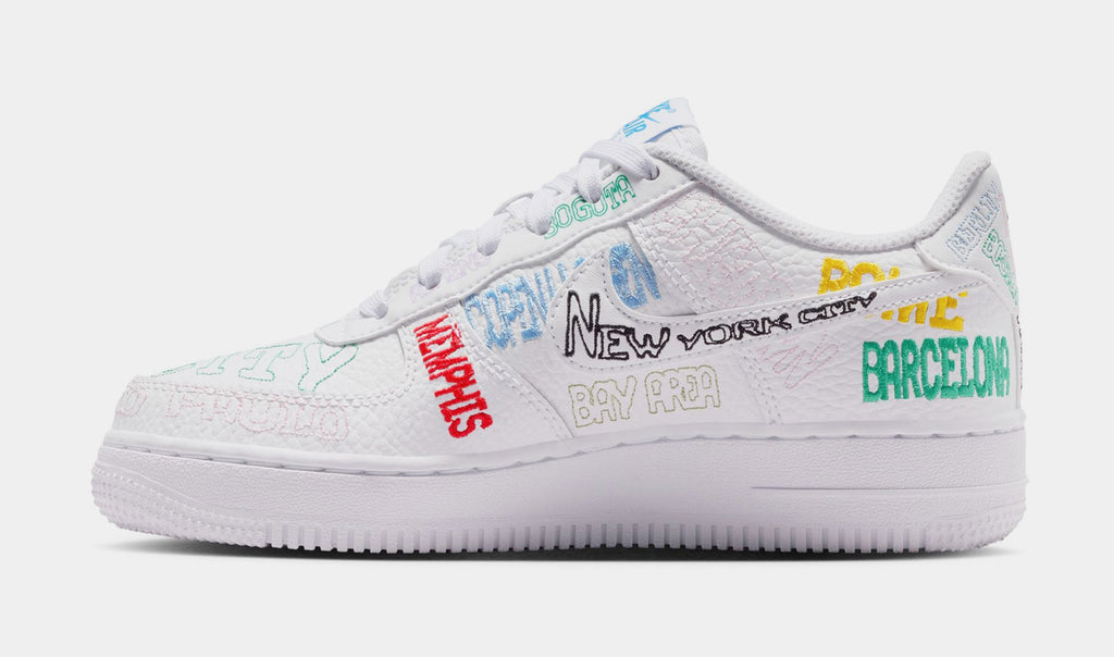 Air Force 1 LV8 3 Grade School Lifestyle Shoes (White)