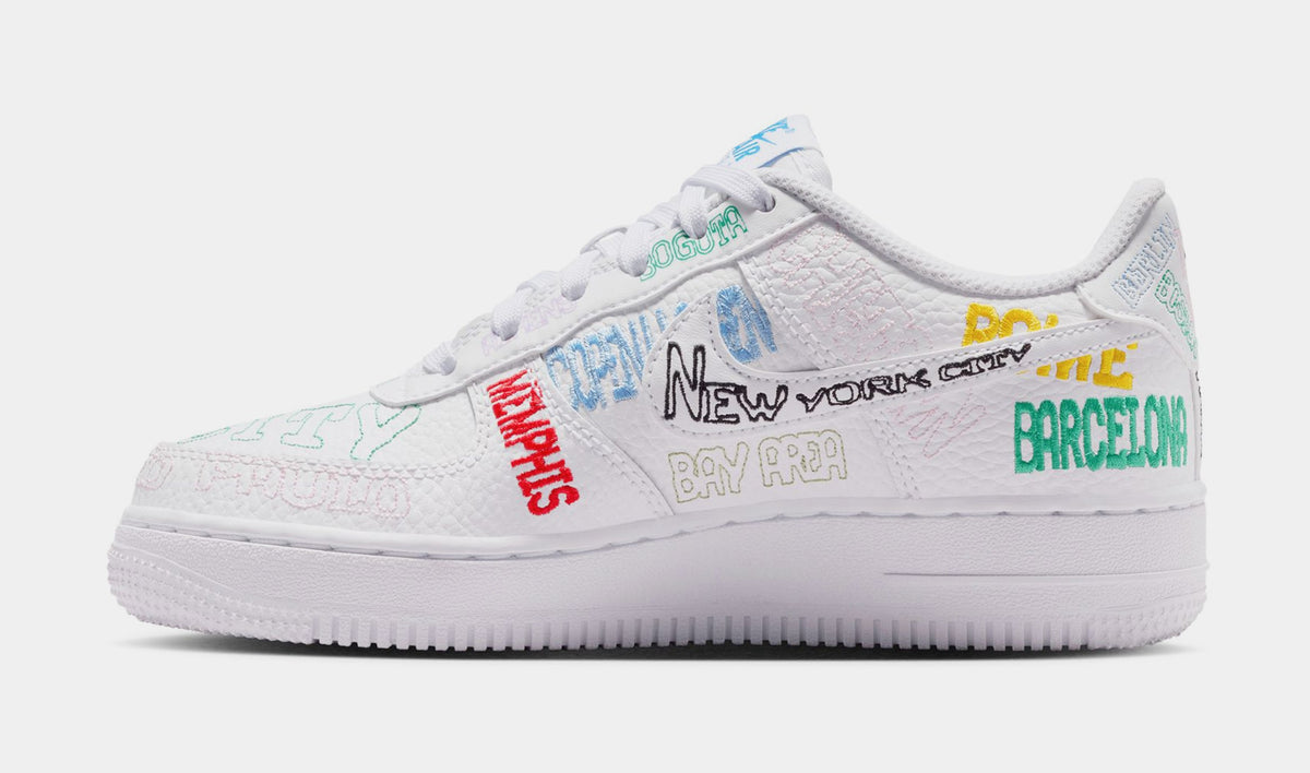 Air Force 1 LV8 3 Grade School Lifestyle Shoes (White)