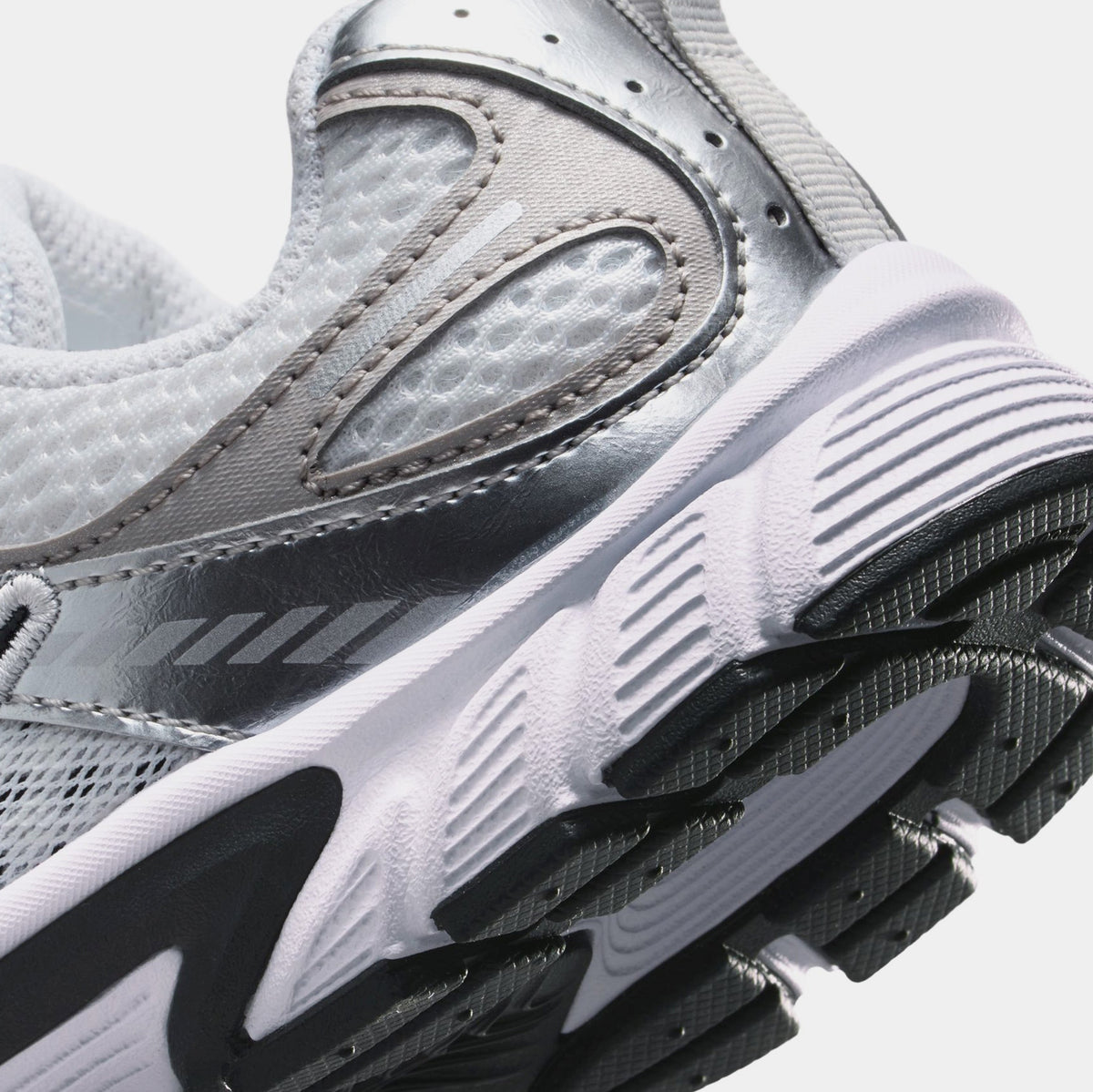 V5 RNR Preschool Running Shoes (White/Black/Vast Grey/College Grey)