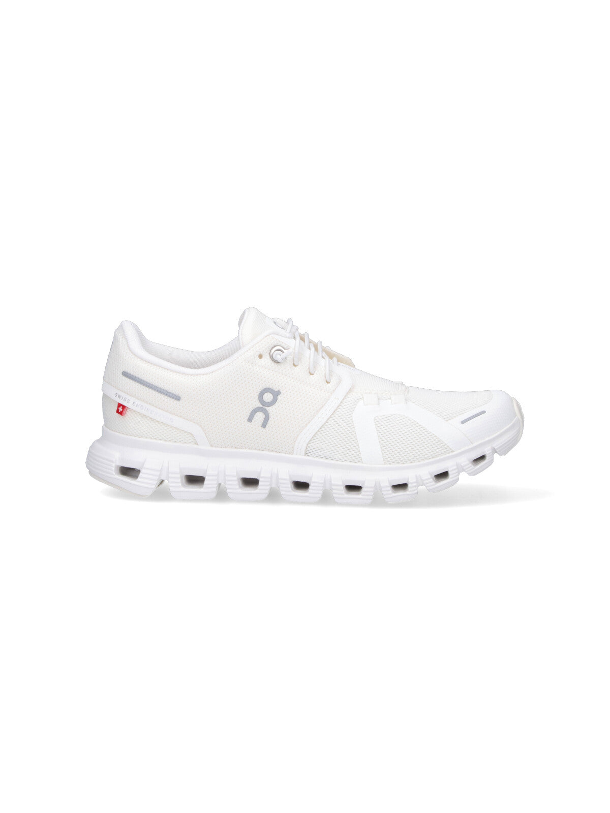 Cloud 6 Sneakers With Rounded Toe And Textured Sole