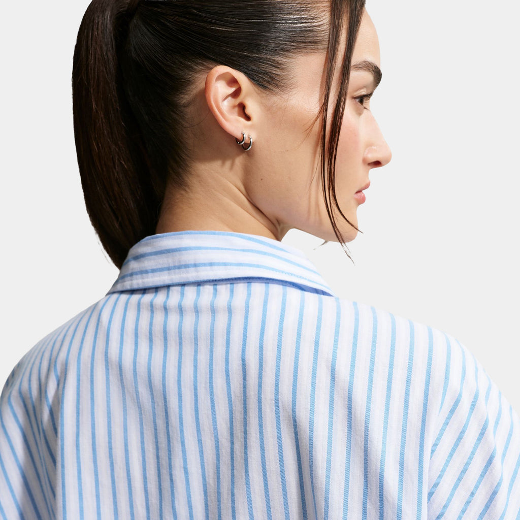 Sportswear Chill Poplin Oversized Striped Womens Short Sleeve Shirt (Light Photo Blue/Hydrogen Blue/Summit White)