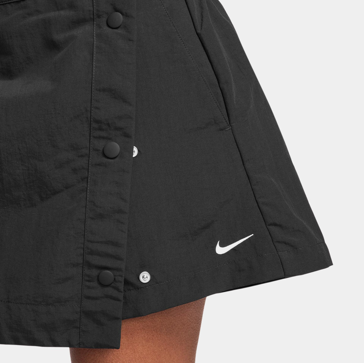 Essential Woven 3" Womens Skort (Black/White)