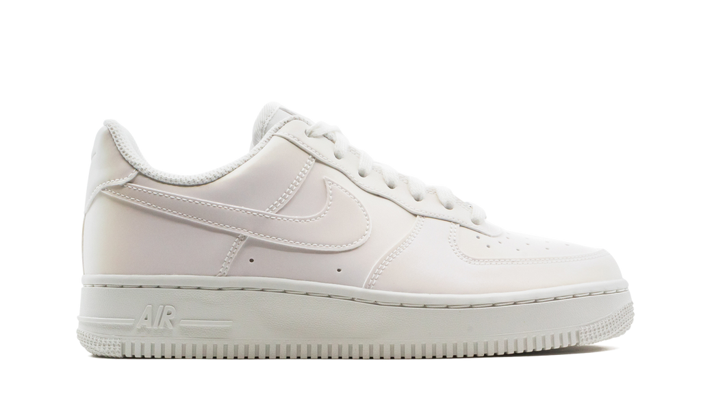 AIR FORCE 1 '07 MNS WMNS "Reflective White" DC2062 100