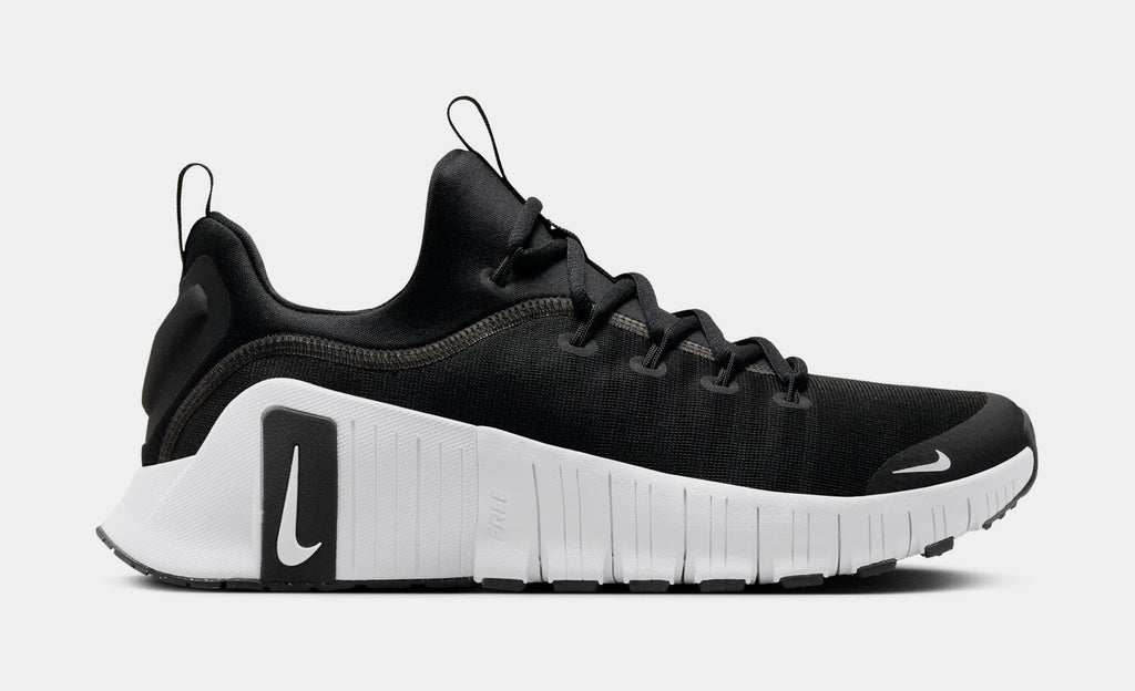 Free Metcon 6 Mens Running Shoes (Black/White)