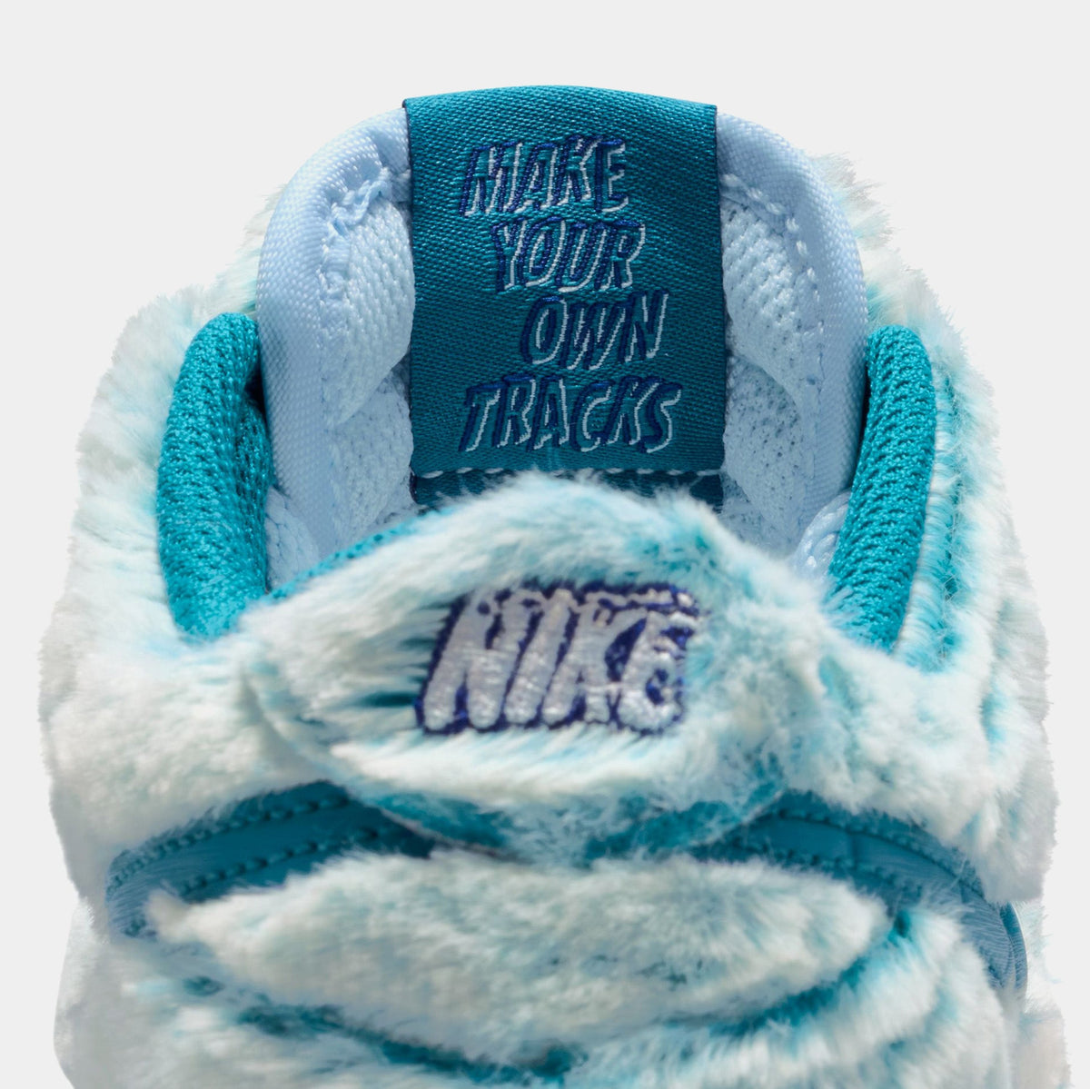 Dunk Low Abominable Snowman Preschool Lifestyle Shoes (Celestine Blue/Green Abyss/White)