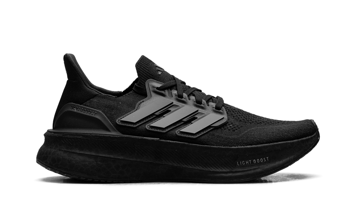 Ultraboost 5 WMNS "TRIPLE BLACK" ID8847