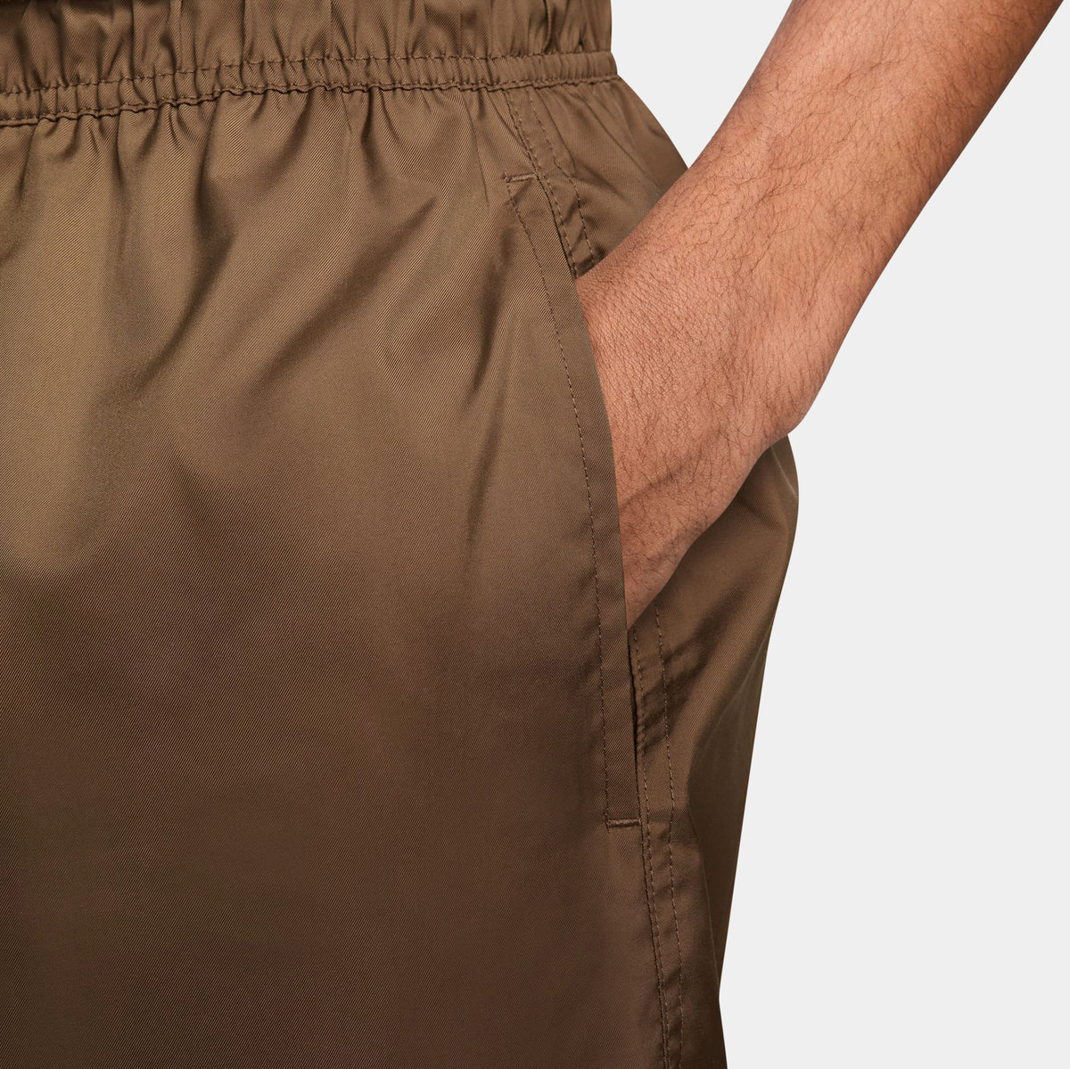 NSW Club Flow Woven Mens Shorts (Brown/White)