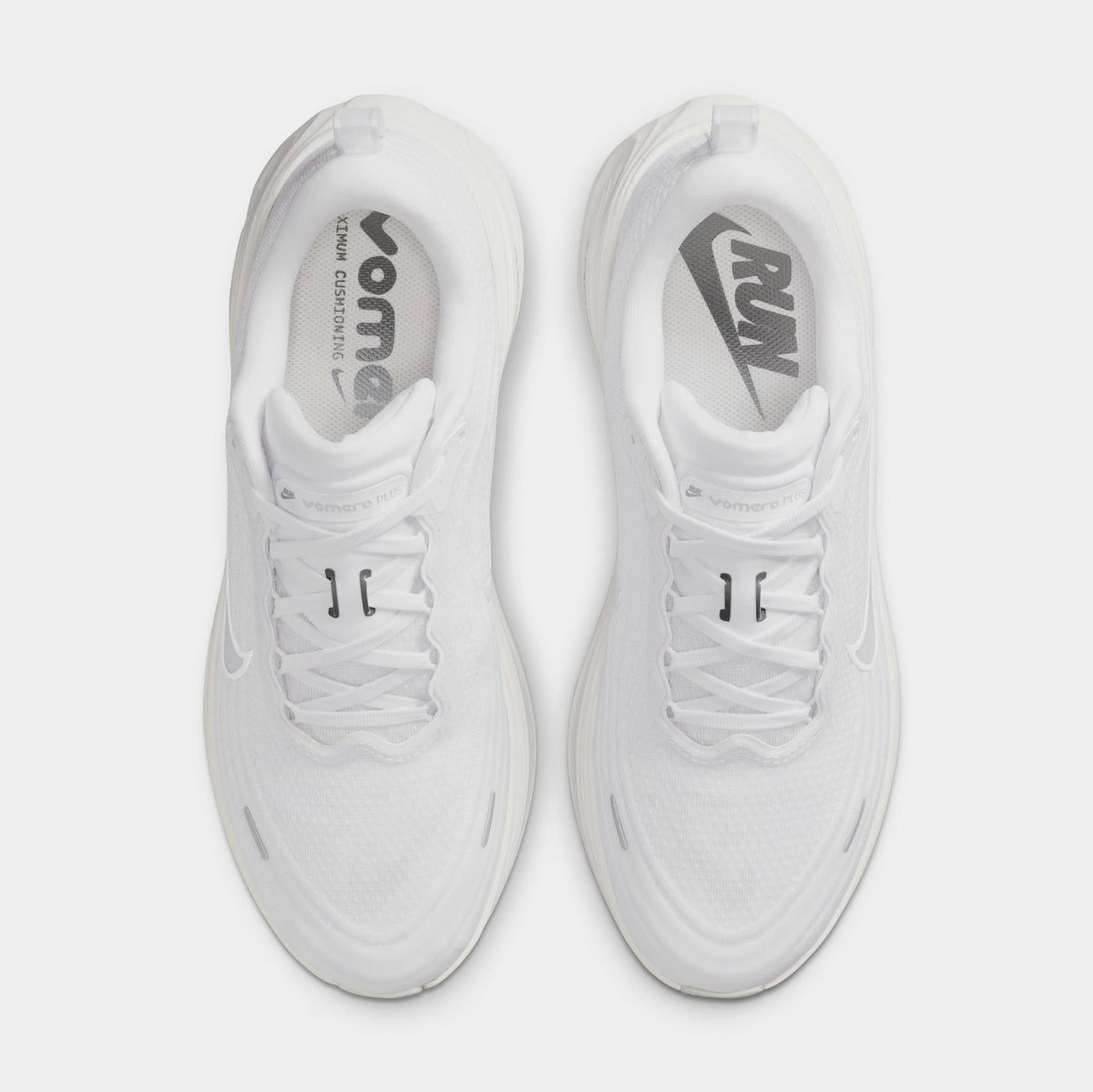Vomero Plus Mens Running Shoes (White/Photon Dust/Metallic Silver/Summit White)