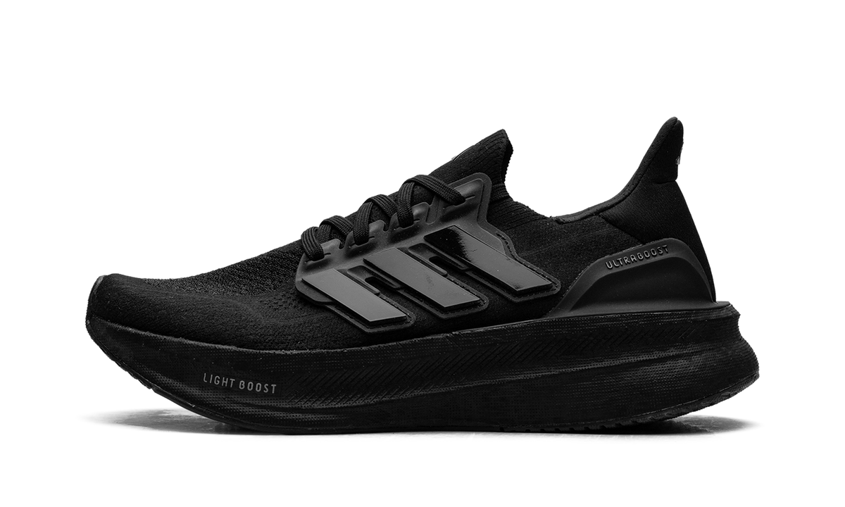 Ultraboost 5 WMNS "TRIPLE BLACK" ID8847