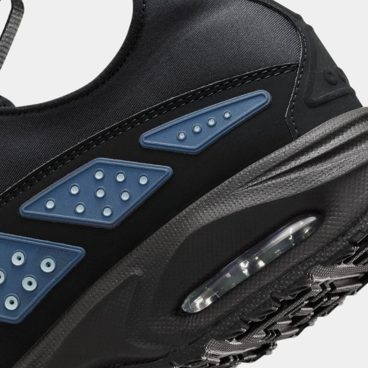 Air Max SNDR Womens Running Shoes (Black/Metallic Silver)