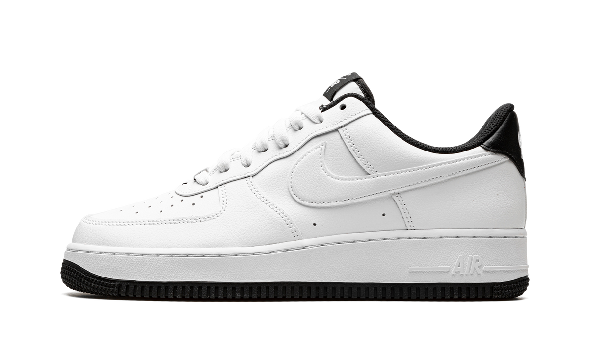 Air Force 1 '07 "White / Black" DR9867 102