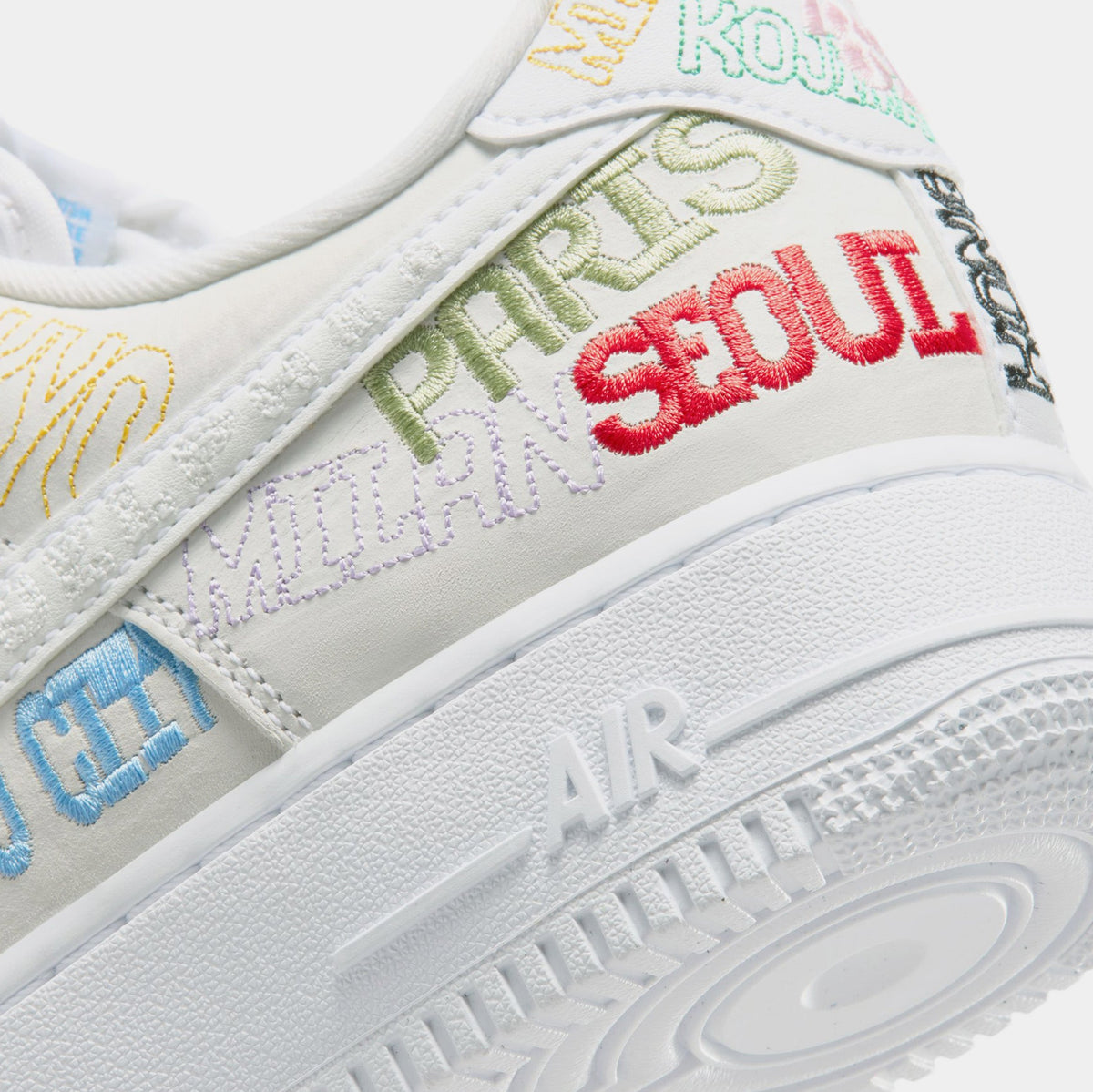 Air Force 1 '07 LV8 Mens Lifestyle Shoes (White/White)