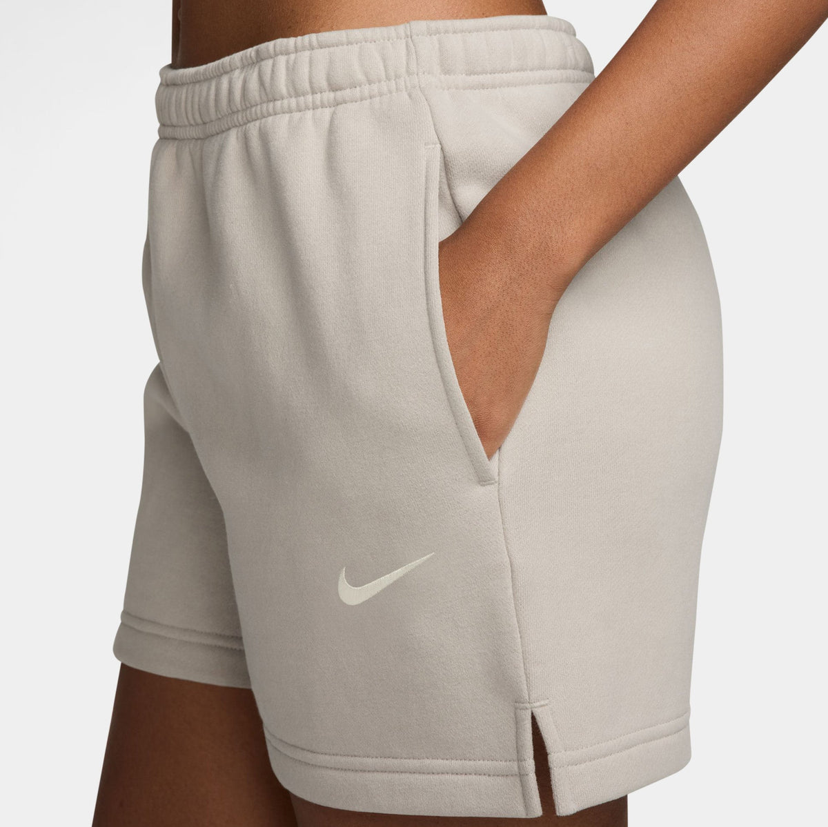 Studio Fleece Medium Weight Mid Rise Woimens Shorts (Cream II/Sail)