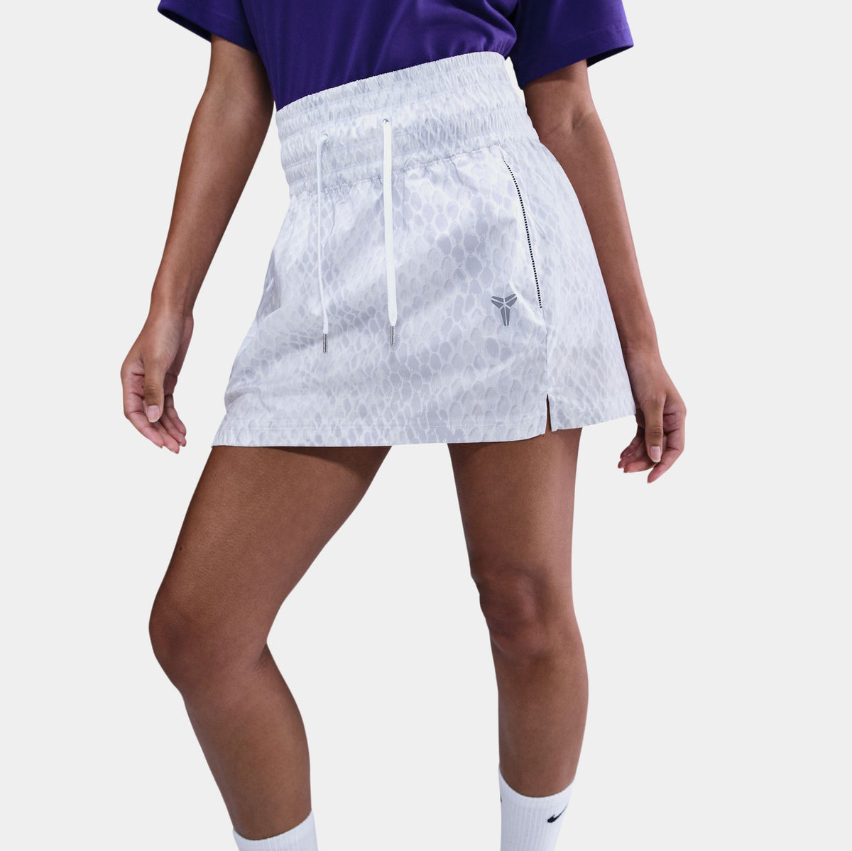 Kobe Woven Womens Skirt (White/Silver)