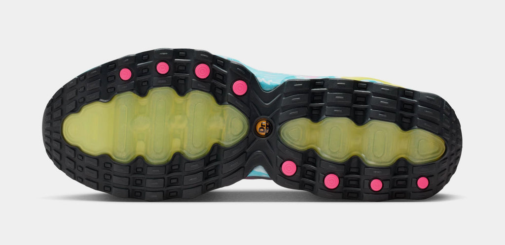 Air Max Dn8 x Doernbecher Freestyle Reagan Womens Running Shoes (Multi Color)