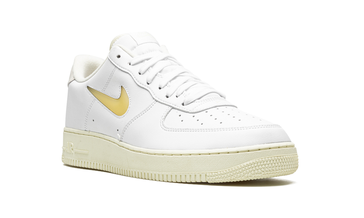 Air Force 1 Low Jewel "White/Pale Vanilla" DC8894 100