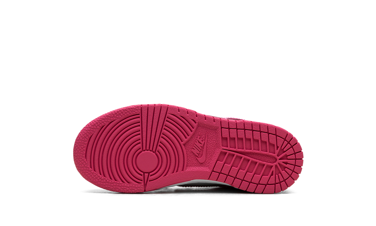 Dunk Low (PSE) "Laser Fuchsia" FB9108 102