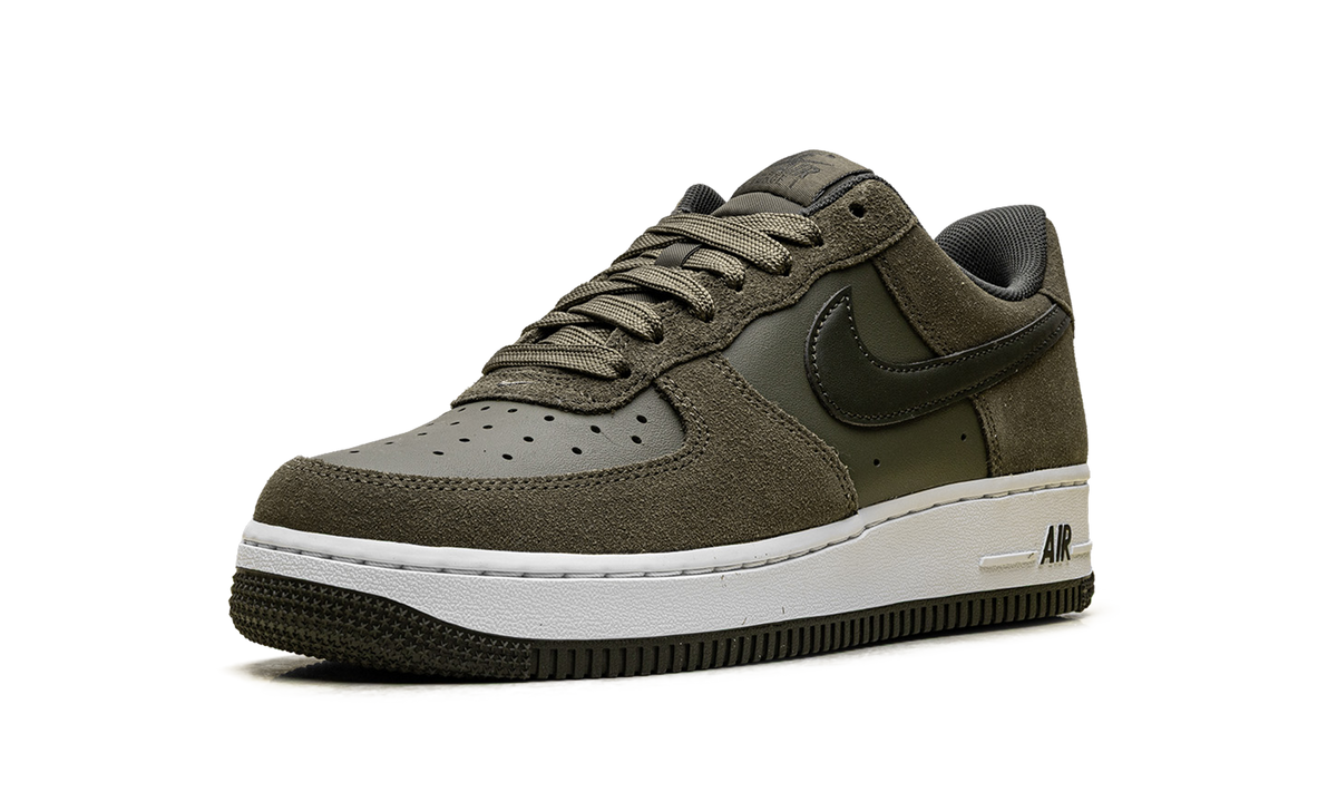 Air Force 1 Low '07 LV8 "Medium Olive White" IB6388 200