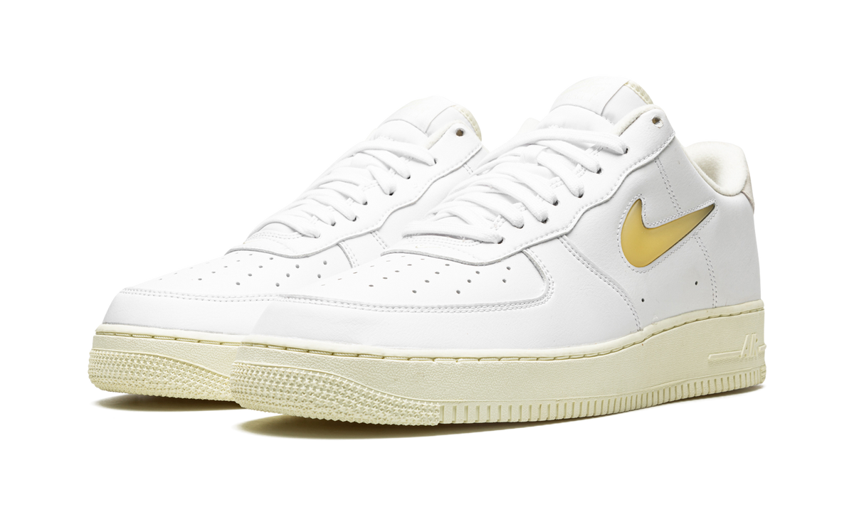 Air Force 1 Low Jewel "White/Pale Vanilla" DC8894 100