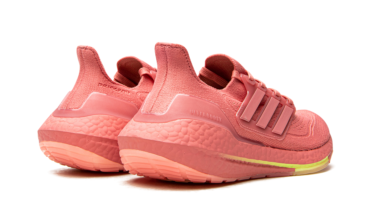 ULTRABOOST 21 WMNS "Hazy Rose" FY0426
