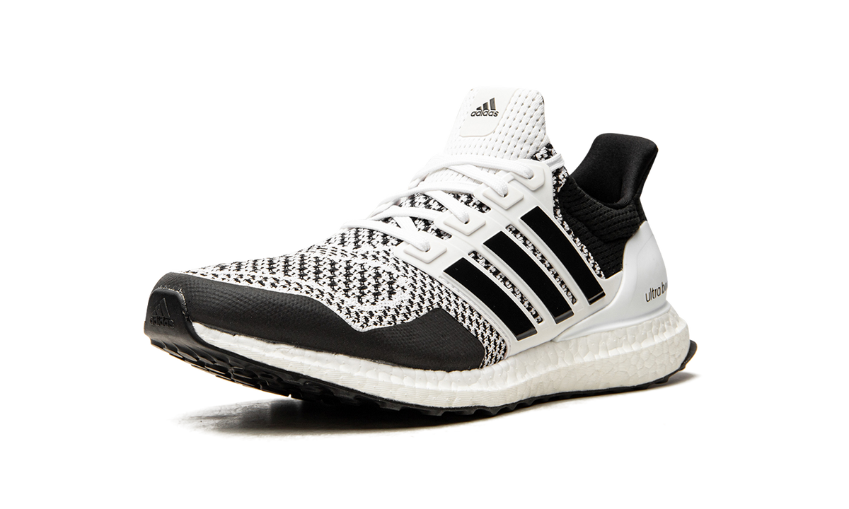 UltraBoost 1.0 DNA "Cookies And Cream" H68156